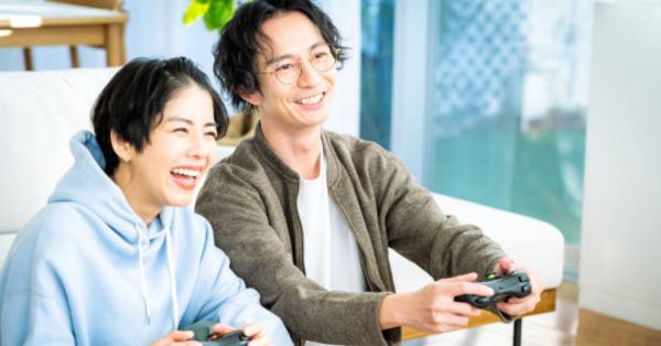 Communication Games for Couples